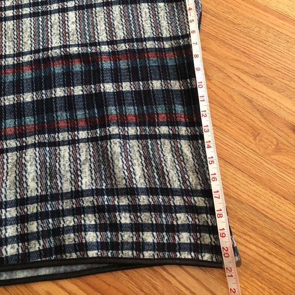 Fleece Turtleneck Poncho - Picture 4 of 6